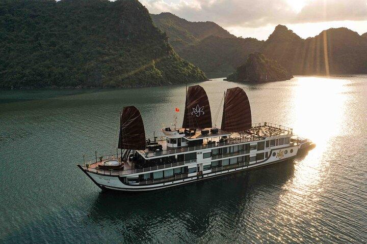 2 Exploring Halong Bay Trip from Hanoi
