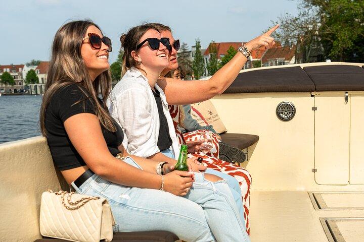 Haarlem Open-Boat Canal Cruise med liveguide (elektrisk båd)