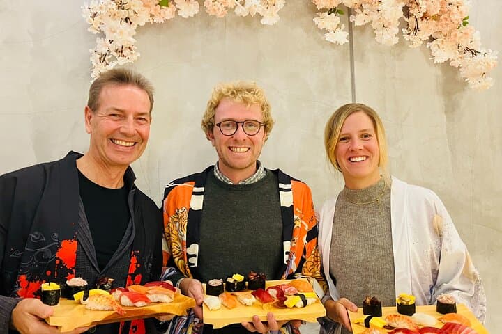 Popular Sushi Making Class near Tokyo Tower