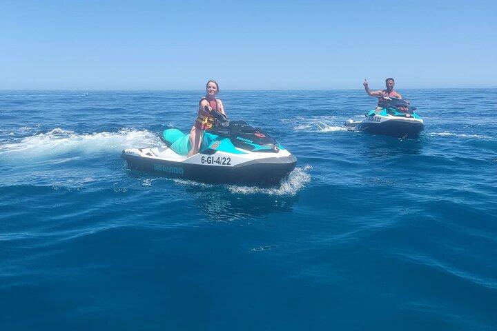 Fuengirola: Jetski-Verleih 30 Min. / 1 ​​Stunde