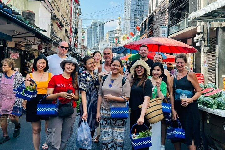 Prickelnder Thai-Kochkurs mit morgendlicher Markttour