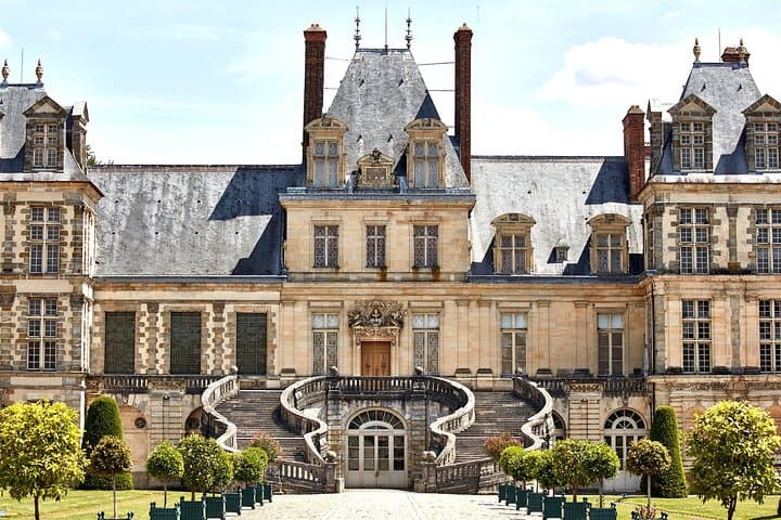 Fontainebleau Castle & Barbizon Half-Day Trip from Paris