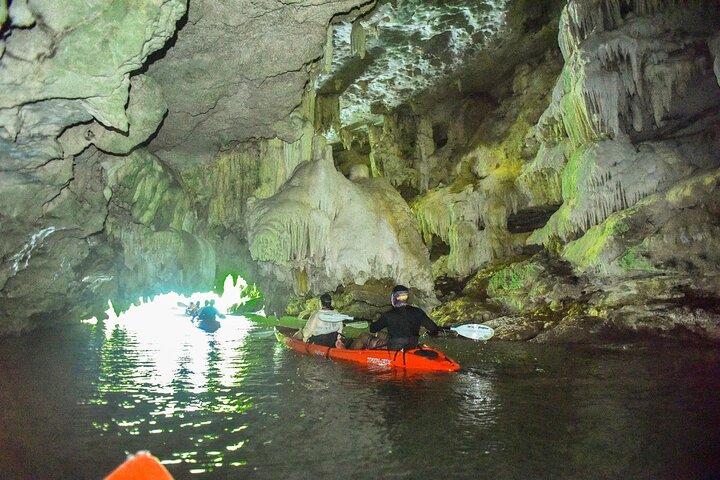 Ganztägiges Kajak-Abenteuer in der Bor Thor Sea Cave ab Krabi