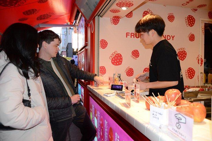 古き大阪、新味プライベート新世界半日ガイド付き食事ツアー