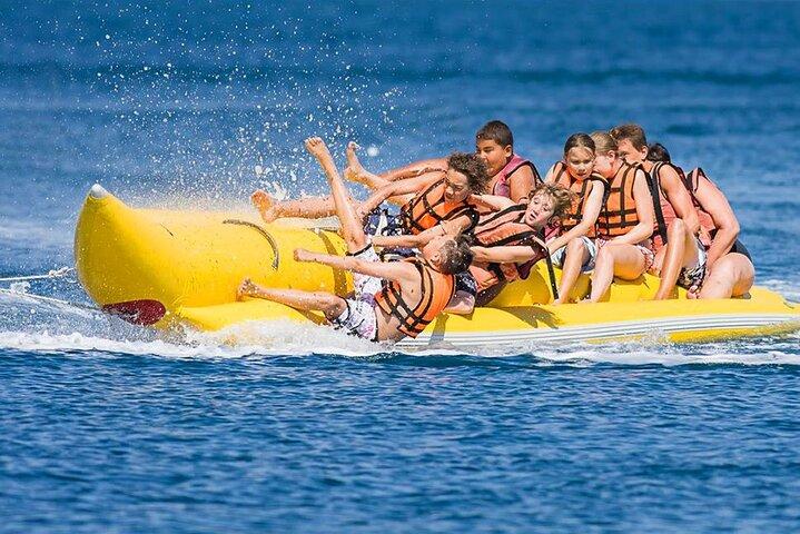 Vand sjov pakke: Hoteller i nærheden af Parasailing, Jet, Sofa & Banana Boat