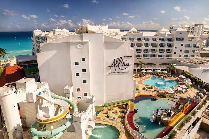 Traslado Privado al Aeropuerto de Cancún y Wyndham Alltra Cancún