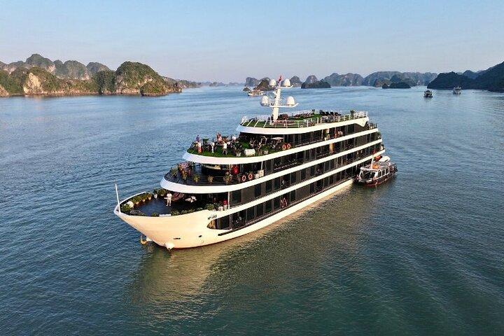 2D1N em Lan Ha Bay Escapade Night com Venus Cruise saindo de Hanói