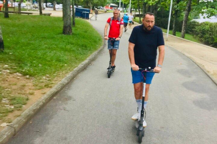 Paseo en scooter eléctrico: laguna y visita al parque Lage