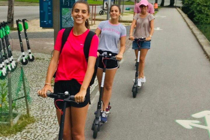 Paseo en scooter eléctrico: laguna y visita al parque Lage