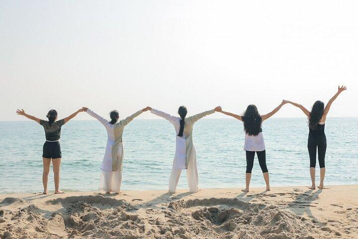 Yogaklass på morgonen & Healing Tours