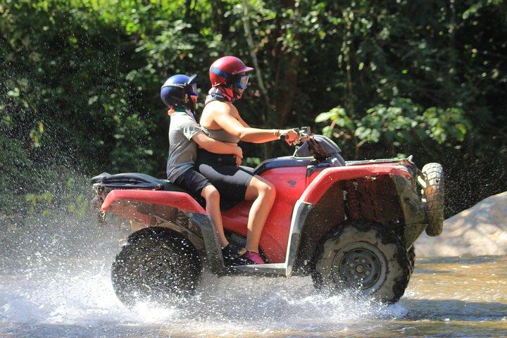 Tour avventuroso in montagna su ATV o RZR a Puerto Vallarta.
