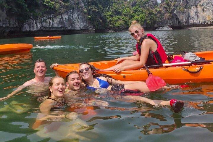 Aventure 2D1N Explorez le parc national de Cat Ba, Viet Hai, la baie de Lan Ha