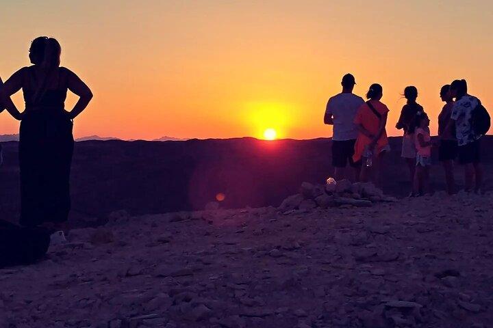 Safari nel deserto di Hurghada, osservazione delle stelle, cena beduina e tour in jeep