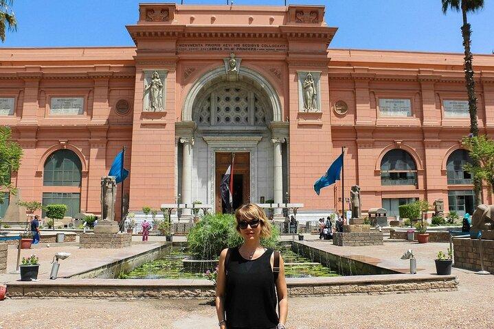 Private Cairo Tour from Hurghada – Giza Pyramids & Museum