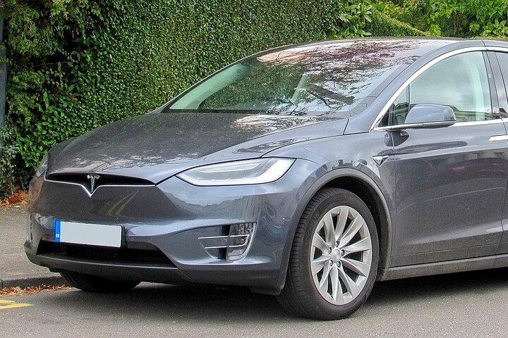 電気自動車によるラスベガス空港からラスベガスへのプライベート送迎