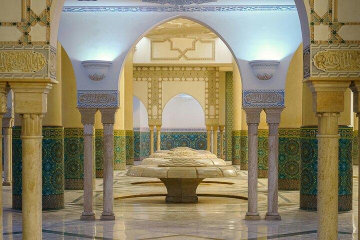 Casablanca City Tour Mosque and Corniche Highlights
