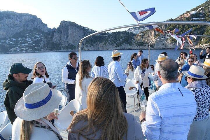Tour via Mare da Salerno e Sosta ad Amalfi con Aperitivo Incluso