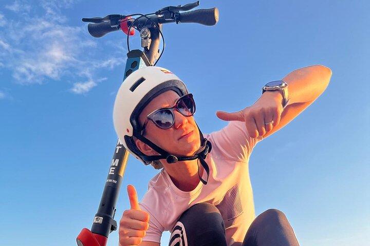 Visite guidée privée du lagon vert en scooter électrique à Poreč
