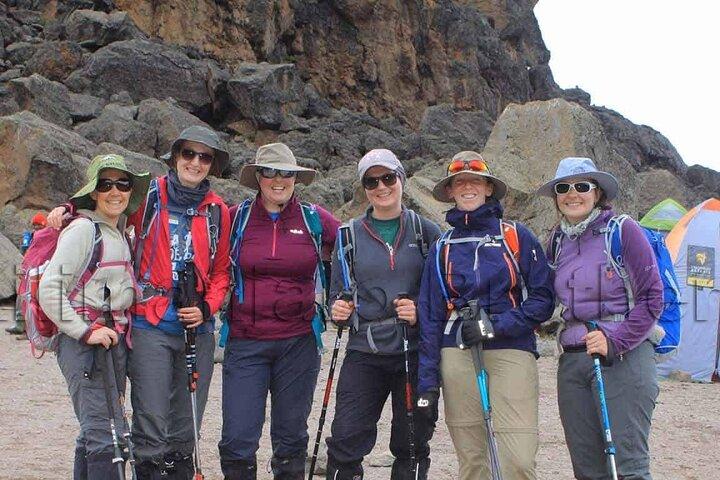 2 giorni 1 notte Monte Kenya Scalata del percorso Sirimon