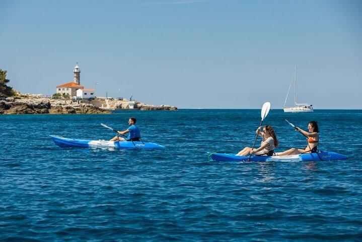 Rovinj: 4-timers Kajakudlejning – Øer, Hav og snorkling