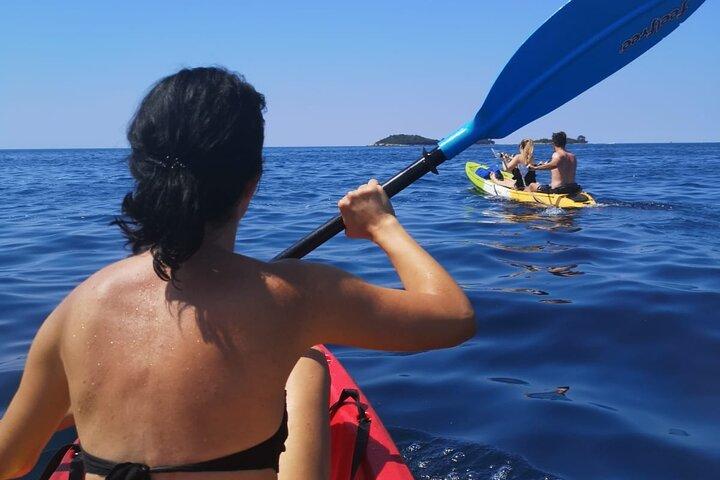 Rovinj: カヤック4時間レンタル－島、海、シュノーケリング