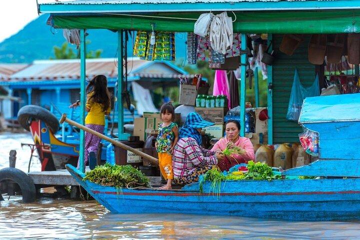 Nachmittagstee mit schwimmendem Dorf in Siem Reap