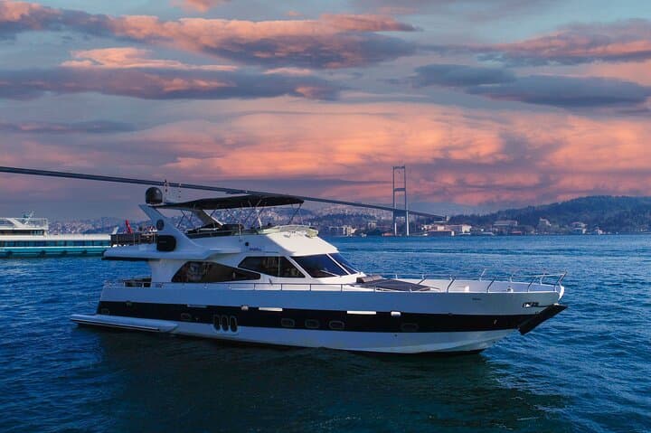 Istanbul Sunset Cruise Experience on Luxury Yacht -Local guide