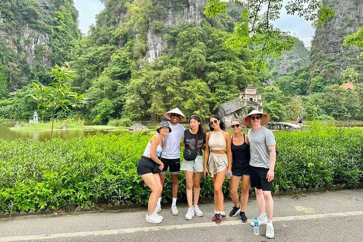 Ninh Binh kleine groepsreis: Hoa Lu, Mua Cave, Tam Coc, Bich Dong