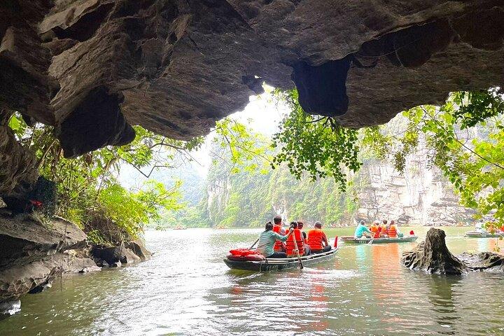 Excursion d'une journée au départ de Hanoï : Explorez Trang An et Hoa Lu Capital