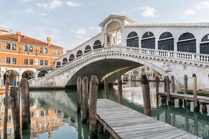 Tour guidato del vino e dei cicchetti a Venezia + ebook