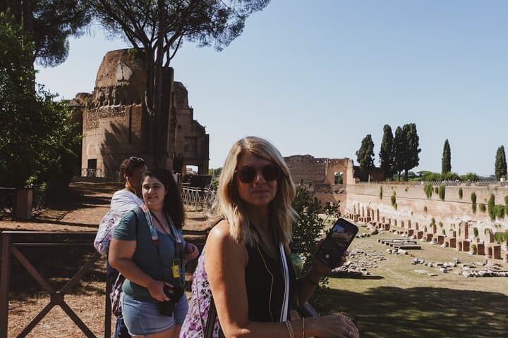 Guided Group Tour of Colosseum, Palatine Hill and Roman Forum