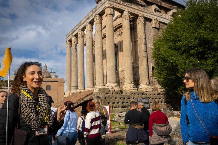 Visita guiada en grupo al Coliseo, el Foro Romano y la Colina Palatina
