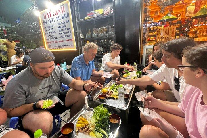 Hanoi Food Lovers Walking Tour og Street Food Experience