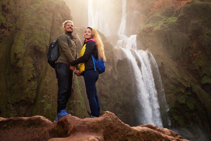 Ouzoud Waterfalls Excursion privée au départ de Marrakech Randonnée et promenade en bateau