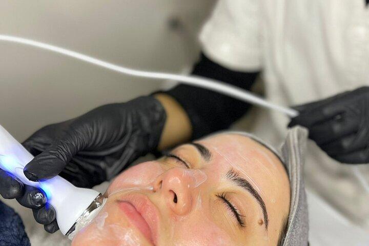 Hydrafacial skönhetsbehandling och ansiktsmassage i Marrakech