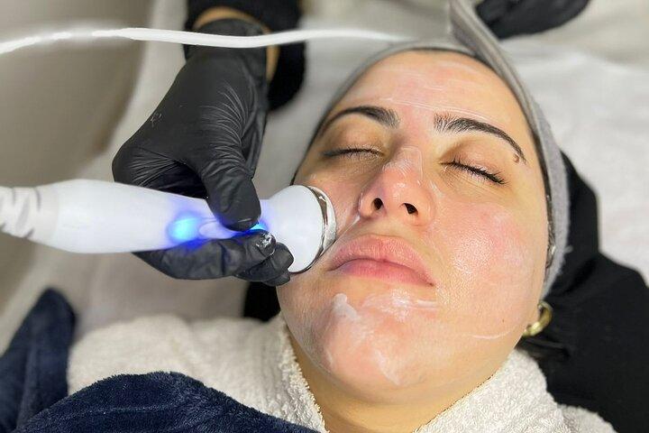 Hydrafacial skönhetsbehandling och ansiktsmassage i Marrakech