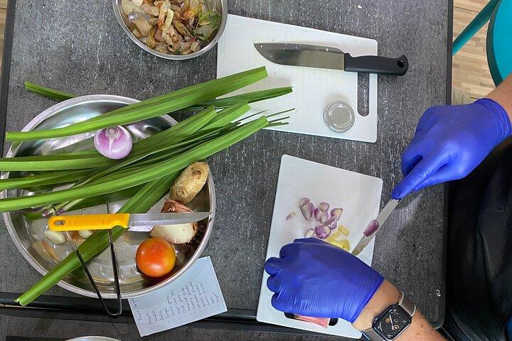 Aula de culinária da jornada culinária malaia para o gourmet aventureiro