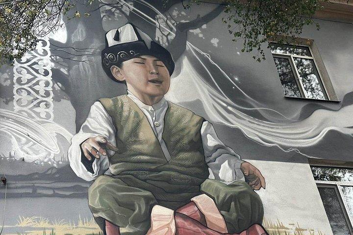 ビシュケクストリートアーツ、モザイク壁画＆キルギス遊牧民歴史ツアー