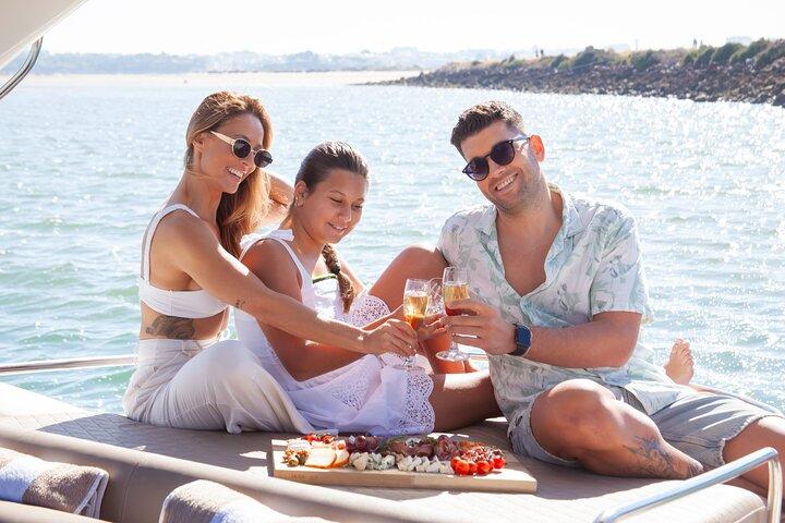 ラゴス半日プライベートボート旅行-ポンタ・ダ・ピエダーデ、飲み物、SUP