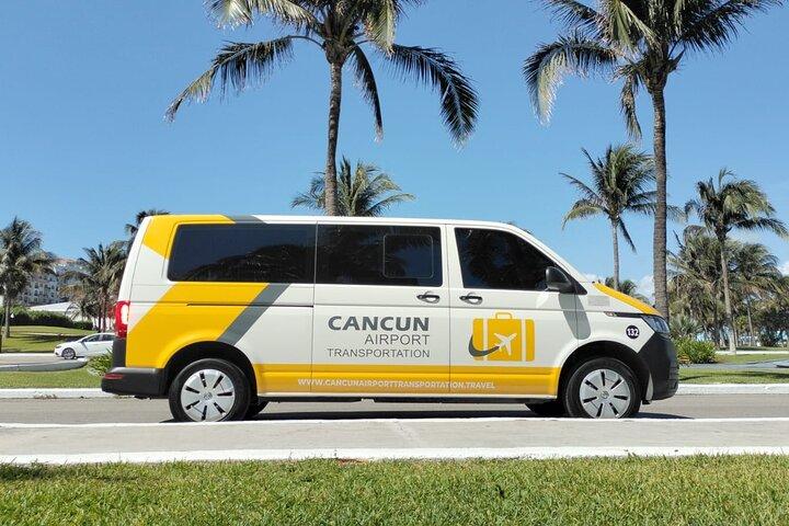 カンクン空港からプラヤムヘレスへの専用送迎