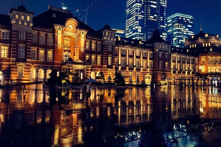 Tokyo Twilight Expedition Car Tour – Nighttime City Cruise!