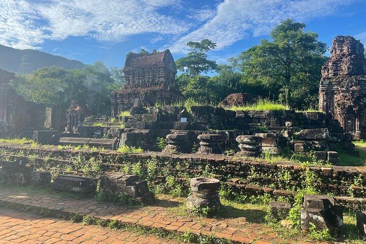 Sunset at My Son Sanctuary – Halvdagstur fra Hoi An