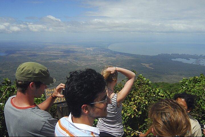Volcán Mombacho y Canopy