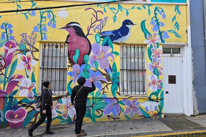 Street Art in Valparaiso and Wines in Casablanca from Santiago