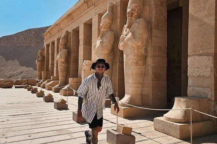 プライベート全日ツアー : Valley of Kings&queens & Hatshepsut & More