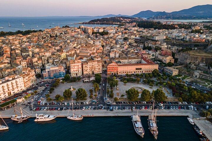 Passeios de Corfu - Excursão a pé em grupo pequeno com um Guia mais bem avaliado