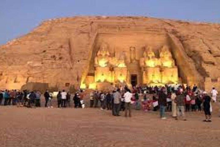 Reis naar Abu Simbel en Aswan vanuit Luxor