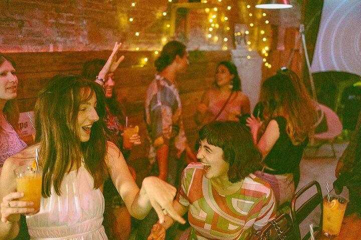 プライベートバルセロナナイトライフ＆ヒドゥンヒストリーツアー（ドリンク付き）