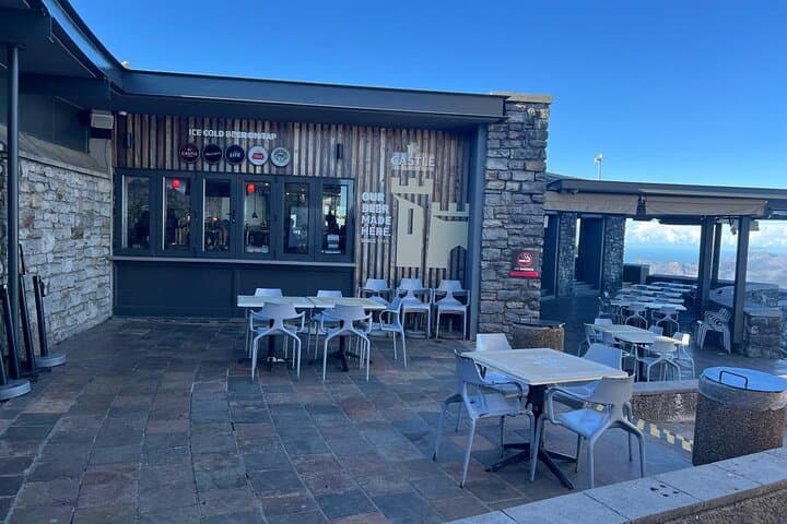 Table Mountain, Two Ocean Aquarium and Robben Island Private Tour