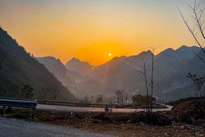 Epische Ha Giang Rundreise 4 Tage 3 Nächte auf dem Motorrad